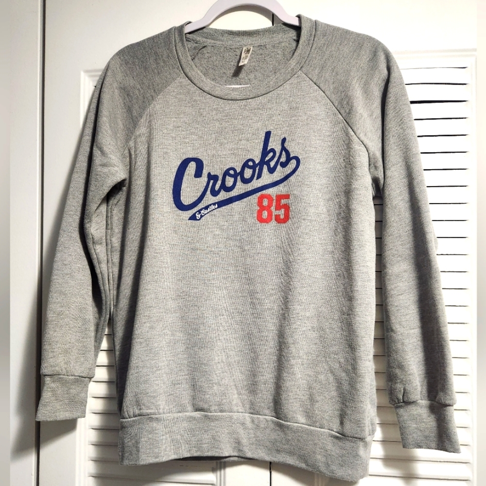 CROOKS & CASTLES gray logo Crew Neck size M